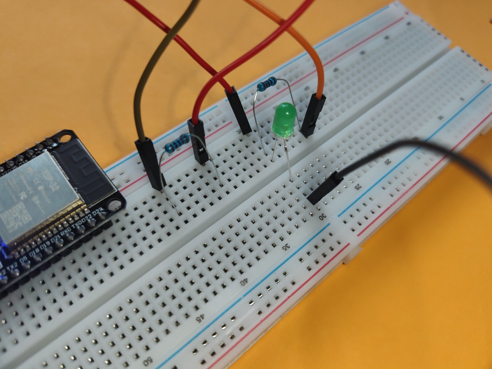 Green LED on full 3.3V rail
